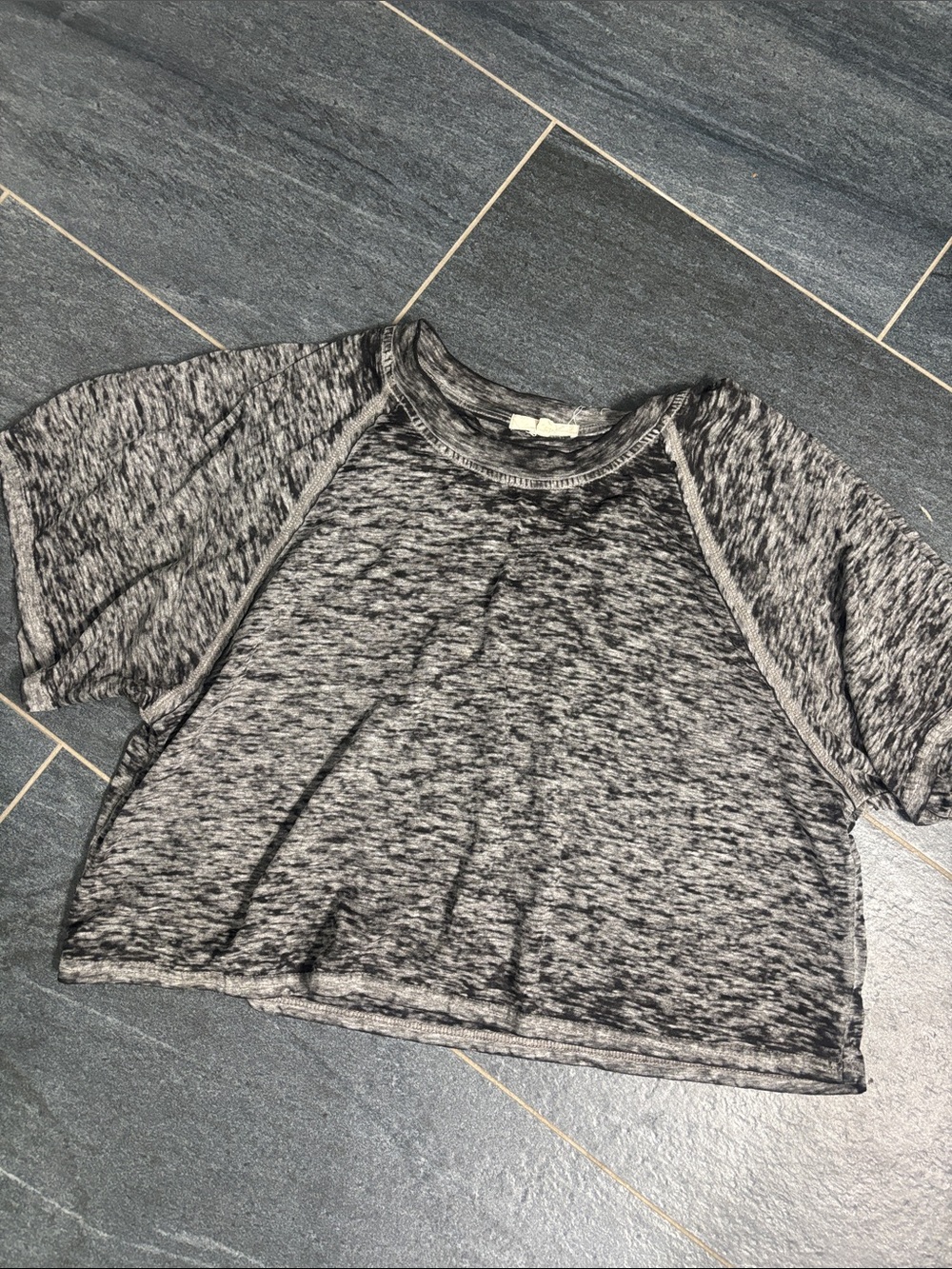 Cropped gray burnout tee